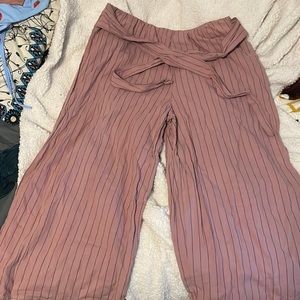 plus size striped capris